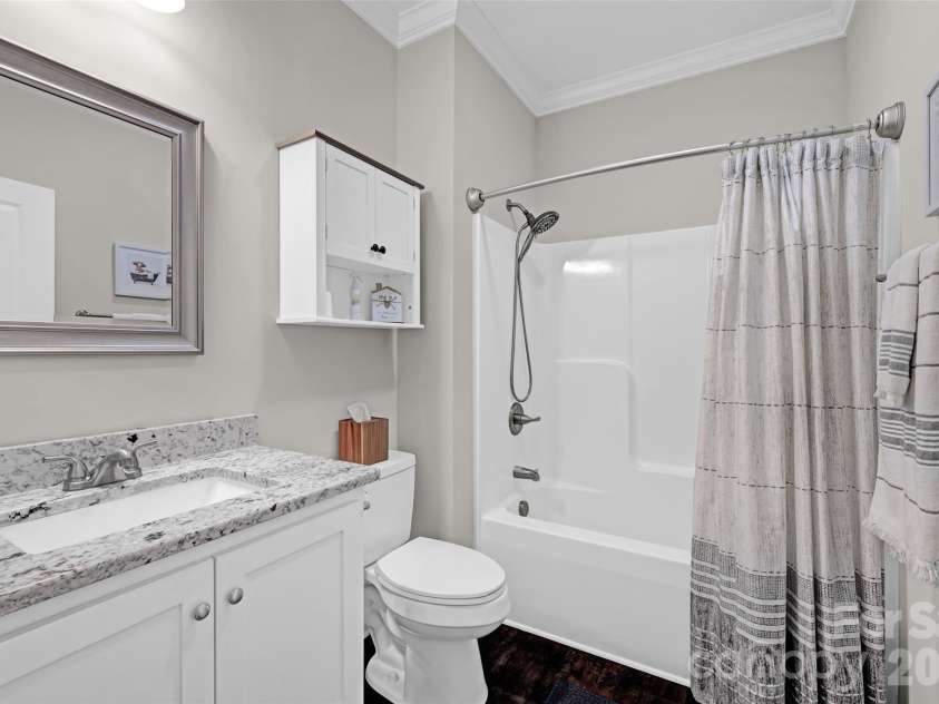 183 Falling Creek Drive, Statesville, NC 28625.  MLS# CAR4375812, YatesRealty ID 20034. 