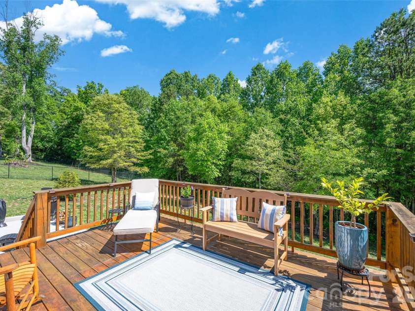 183 Falling Creek Drive, Statesville, NC 28625.  MLS# CAR4375812, YatesRealty ID 20034. 