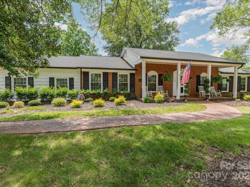 441 Crestside Drive, Concord, NC 28025.  MLS# CAR4269264, YatesRealty ID 20034. 