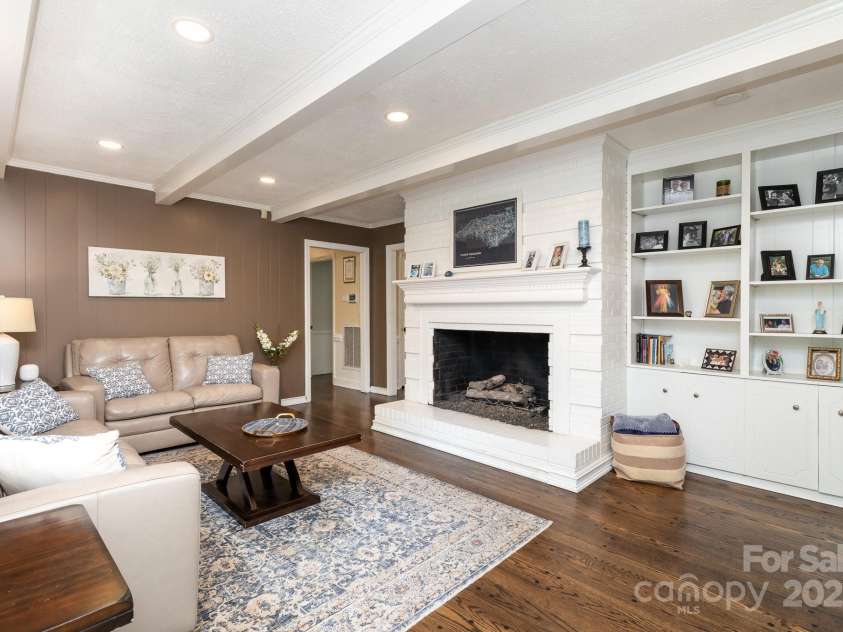 441 Crestside Drive, Concord, NC 28025.  MLS# CAR4269264, YatesRealty ID 20034. 