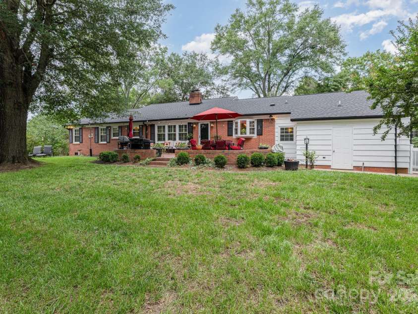 441 Crestside Drive, Concord, NC 28025.  MLS# CAR4269264, YatesRealty ID 20034. 