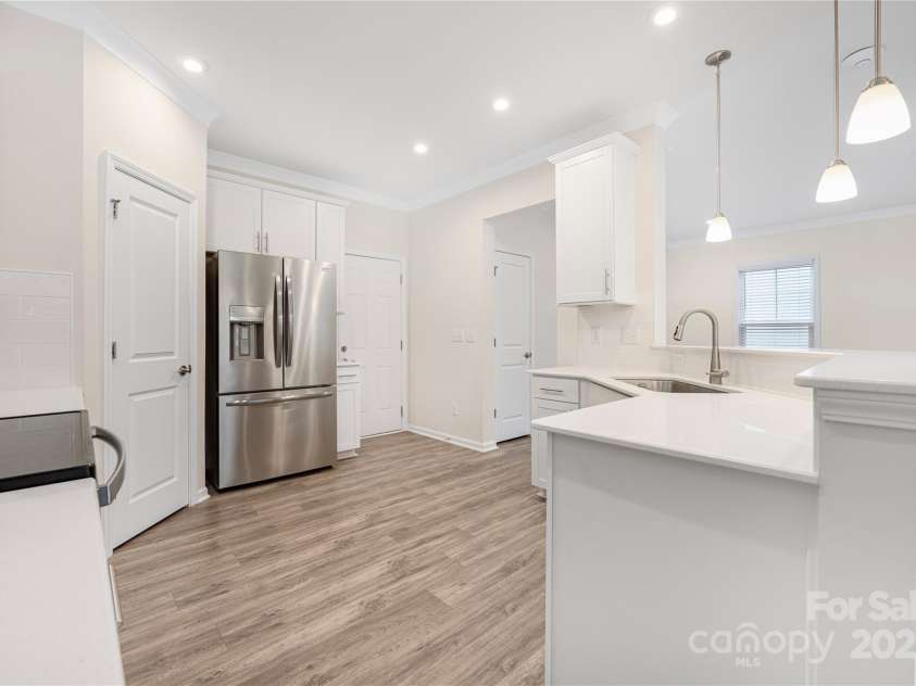 23112 Clarabelle Drive, Charlotte, NC 28273.  MLS# CAR4244219, YatesRealty ID 20035. Refrigerator with filtered water and ice machine