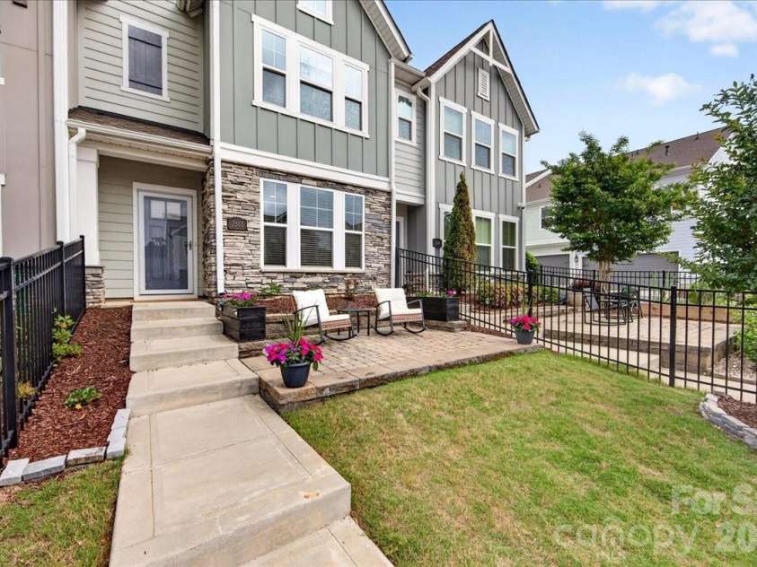 2510 Lydia Avenue, Charlotte, NC 28205.  MLS# CAR4375912, YatesRealty ID 20035. 