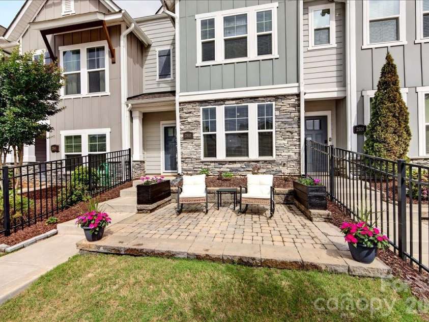 2510 Lydia Avenue, Charlotte, NC 28205.  MLS# CAR4375912, YatesRealty ID 20035. 