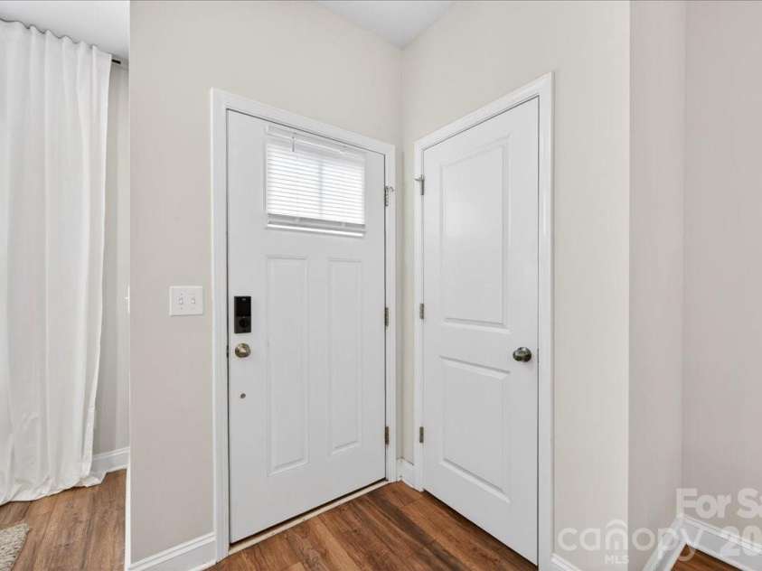 2510 Lydia Avenue, Charlotte, NC 28205.  MLS# CAR4375912, YatesRealty ID 20035. 