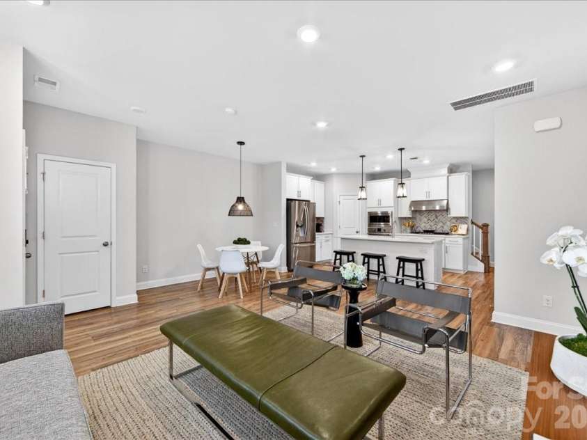 2510 Lydia Avenue, Charlotte, NC 28205.  MLS# CAR4375912, YatesRealty ID 20035. 