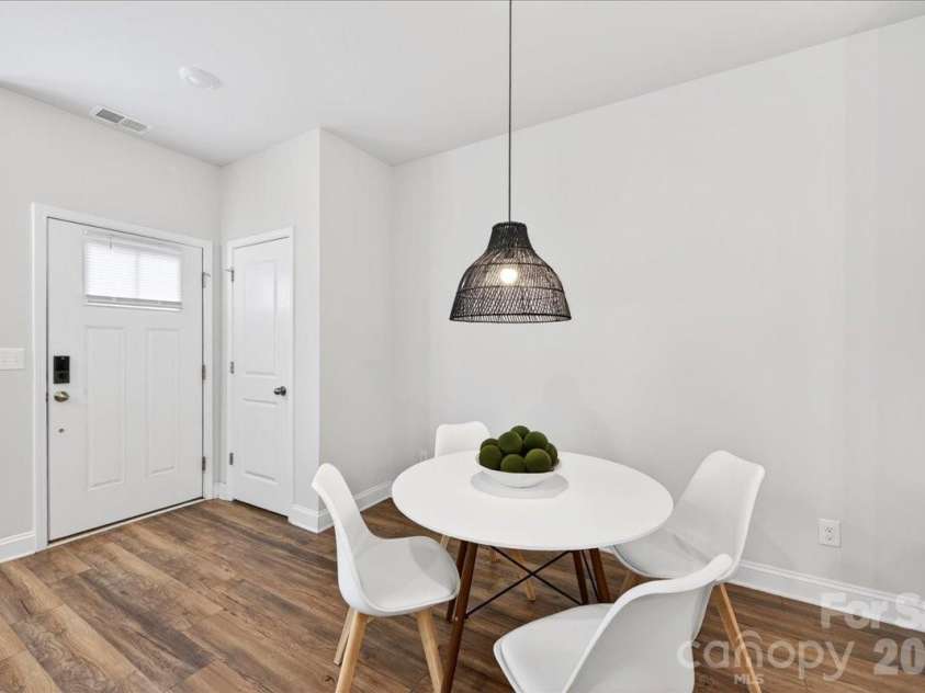 2510 Lydia Avenue, Charlotte, NC 28205.  MLS# CAR4375912, YatesRealty ID 20035. 