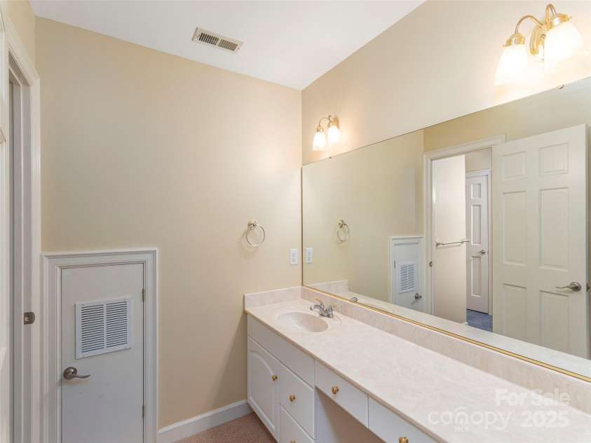 1 Hickory Ridge, Fletcher, NC 28732.  MLS# CAR4270711, YatesRealty ID 20036. 