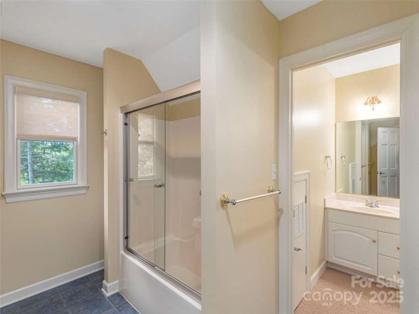 1 Hickory Ridge, Fletcher, NC 28732.  MLS# CAR4270711, YatesRealty ID 20036. 