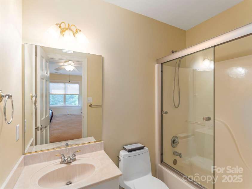 1 Hickory Ridge, Fletcher, NC 28732.  MLS# CAR4270711, YatesRealty ID 20036. 