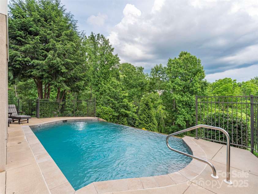 1 Hickory Ridge, Fletcher, NC 28732.  MLS# CAR4270711, YatesRealty ID 20036. 