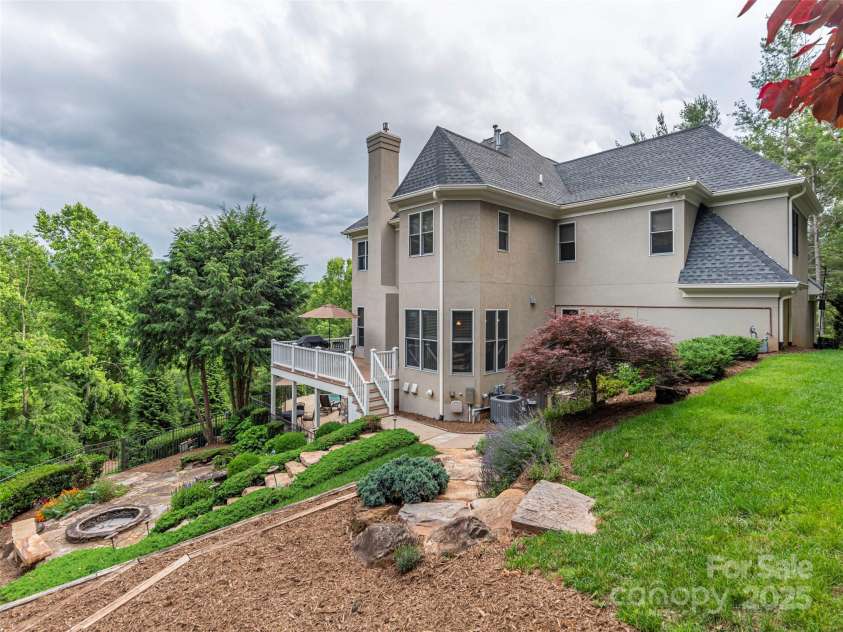 1 Hickory Ridge, Fletcher, NC 28732.  MLS# CAR4270711, YatesRealty ID 20036. 