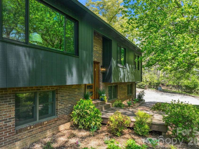 75 High Valley Estates Drive, Alexander, NC 28701.  MLS# CAR4372479, YatesRealty ID 20036. 