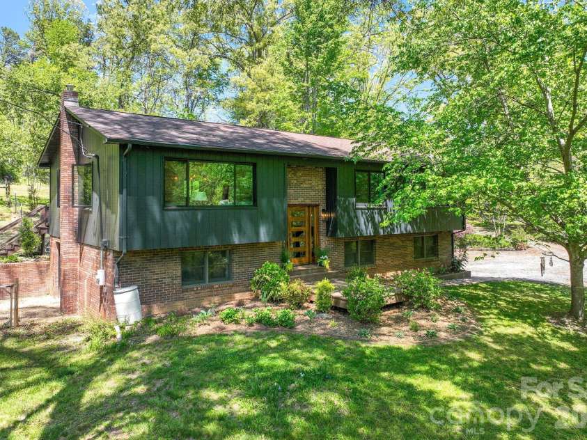 75 High Valley Estates Drive, Alexander, NC 28701.  MLS# CAR4372479, YatesRealty ID 20036. 