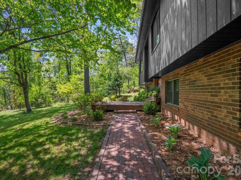 75 High Valley Estates Drive, Alexander, NC 28701.  MLS# CAR4372479, YatesRealty ID 20036. 