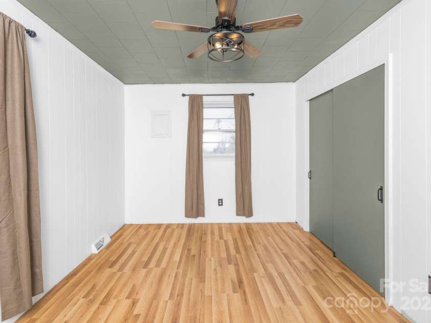 4036 Muncus Road, Jonesville, NC 28642.  MLS# CAR4223825, YatesRealty ID 20037. Bedroom