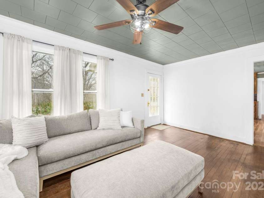 4036 Muncus Road, Jonesville, NC 28642.  MLS# CAR4223825, YatesRealty ID 20037. Living Room