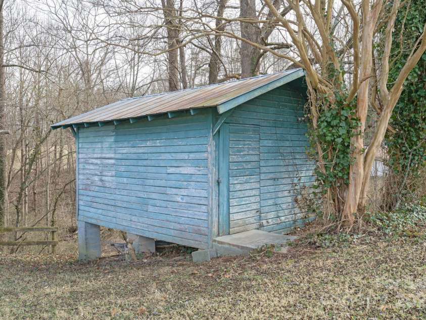 4036 Muncus Road, Jonesville, NC 28642.  MLS# CAR4223825, YatesRealty ID 20037. Outbuilding