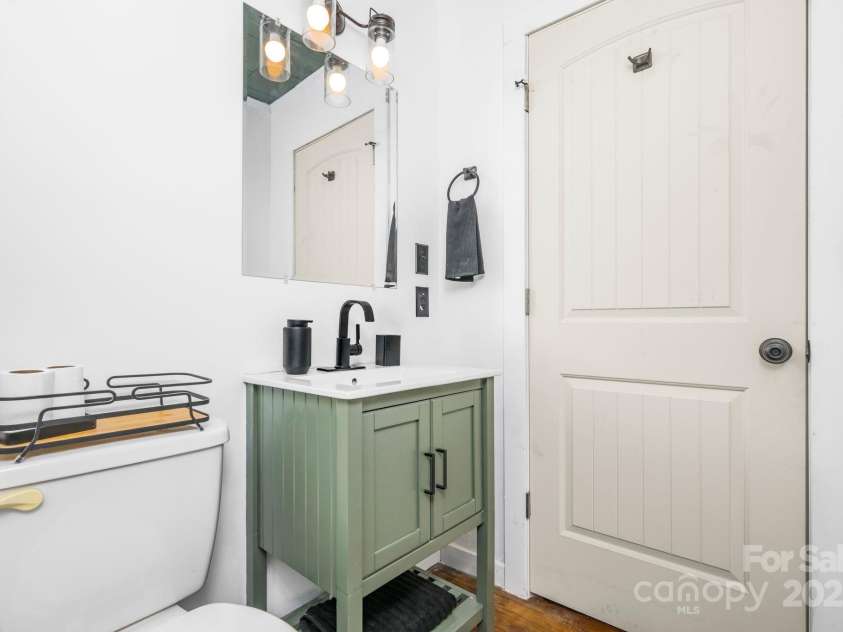 4036 Muncus Road, Jonesville, NC 28642.  MLS# CAR4223825, YatesRealty ID 20037. Primary Bathroom