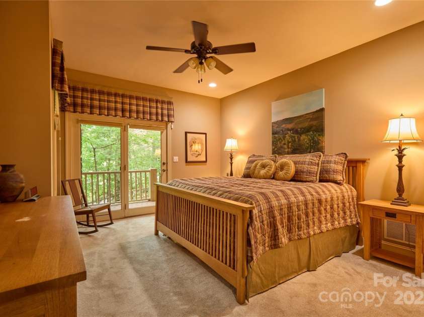 201 Chimney Crossing, Hendersonville, NC 28739.  MLS# CAR4244832, YatesRealty ID 20039. 