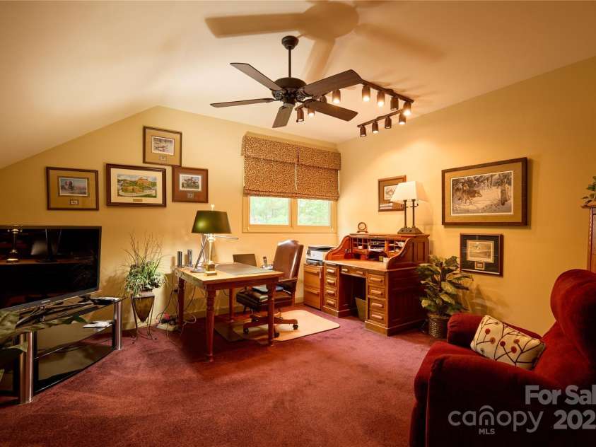 201 Chimney Crossing, Hendersonville, NC 28739.  MLS# CAR4244832, YatesRealty ID 20039. 