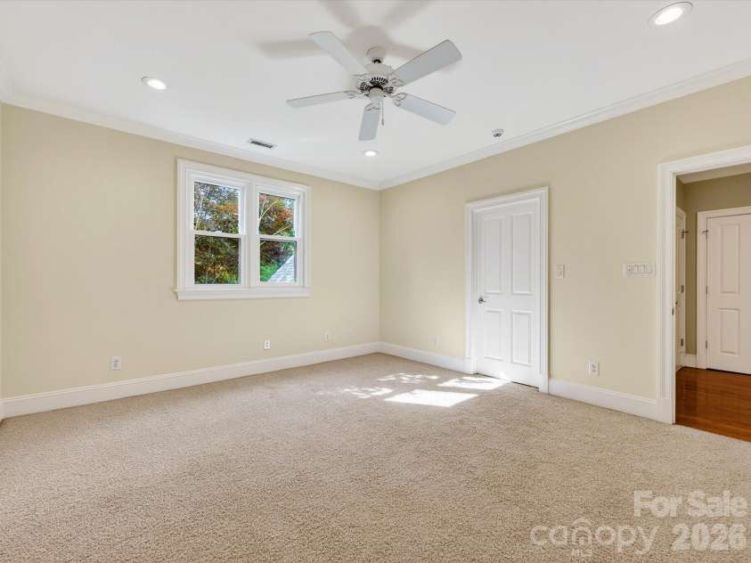 7510 Seton House Lane, Charlotte, NC 28277.  MLS# CAR4372838, YatesRealty ID 20039. 