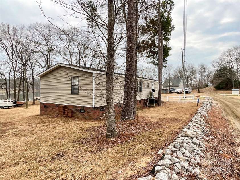 2329 Dolan Lane, Liberty Hill, SC 29074.  MLS# CAR4220837, YatesRealty ID 2004. 