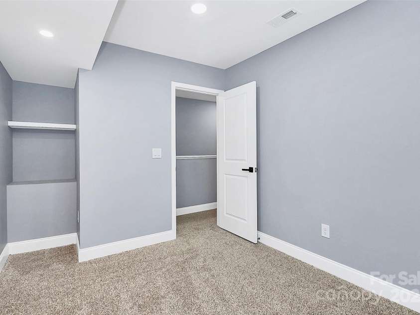 6519 Pargo Road, Charlotte, NC 28216.  MLS# CAR4331228, YatesRealty ID 2004. 