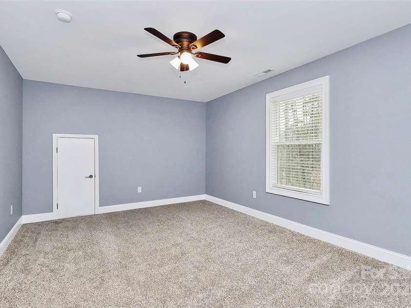 6519 Pargo Road, Charlotte, NC 28216.  MLS# CAR4331228, YatesRealty ID 2004. 