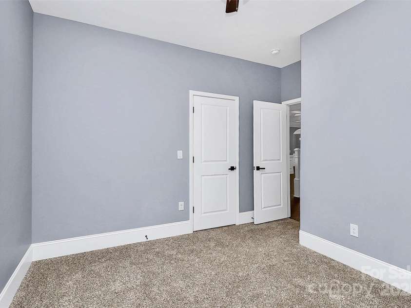 6519 Pargo Road, Charlotte, NC 28216.  MLS# CAR4331228, YatesRealty ID 2004. 