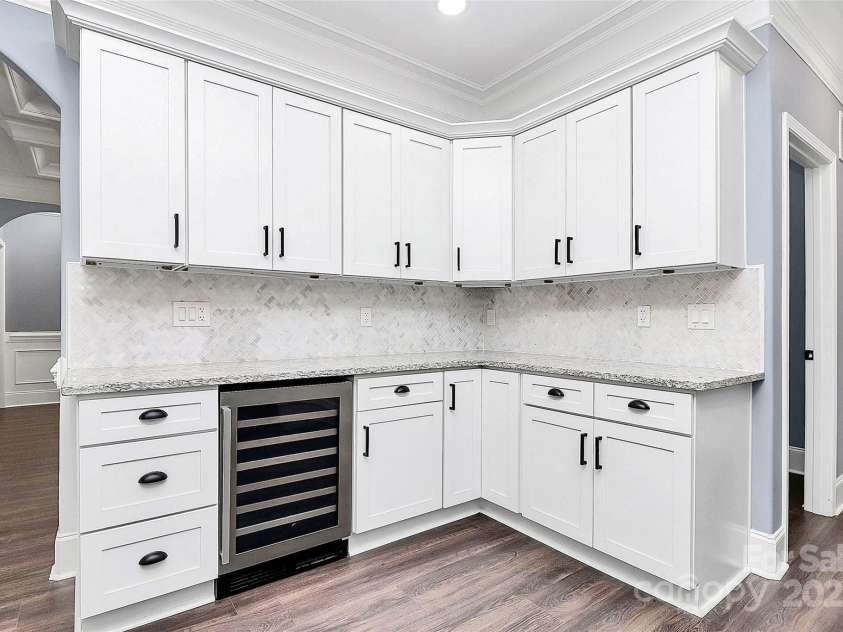 6519 Pargo Road, Charlotte, NC 28216.  MLS# CAR4331228, YatesRealty ID 2004. 