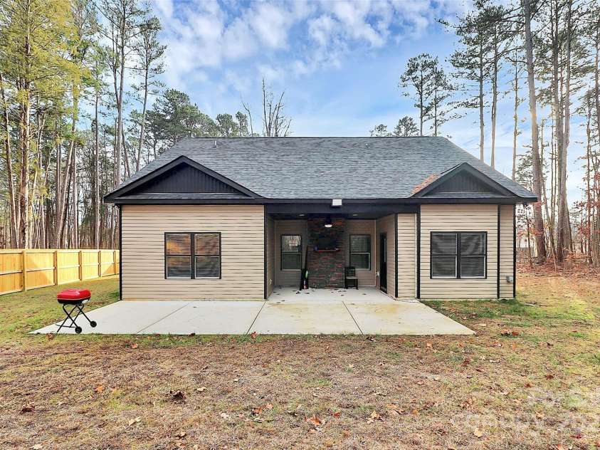 6519 Pargo Road, Charlotte, NC 28216.  MLS# CAR4331228, YatesRealty ID 2004. 
