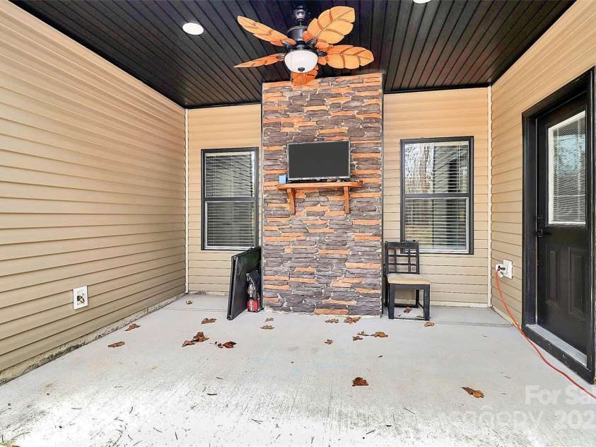 6519 Pargo Road, Charlotte, NC 28216.  MLS# CAR4331228, YatesRealty ID 2004. 