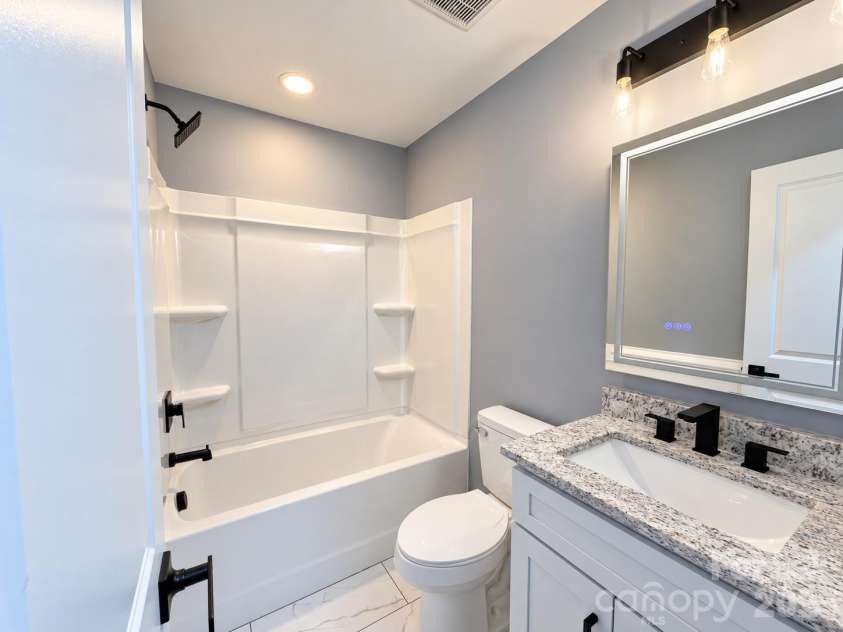 6519 Pargo Road, Charlotte, NC 28216.  MLS# CAR4433799, YatesRealty ID 2004. 