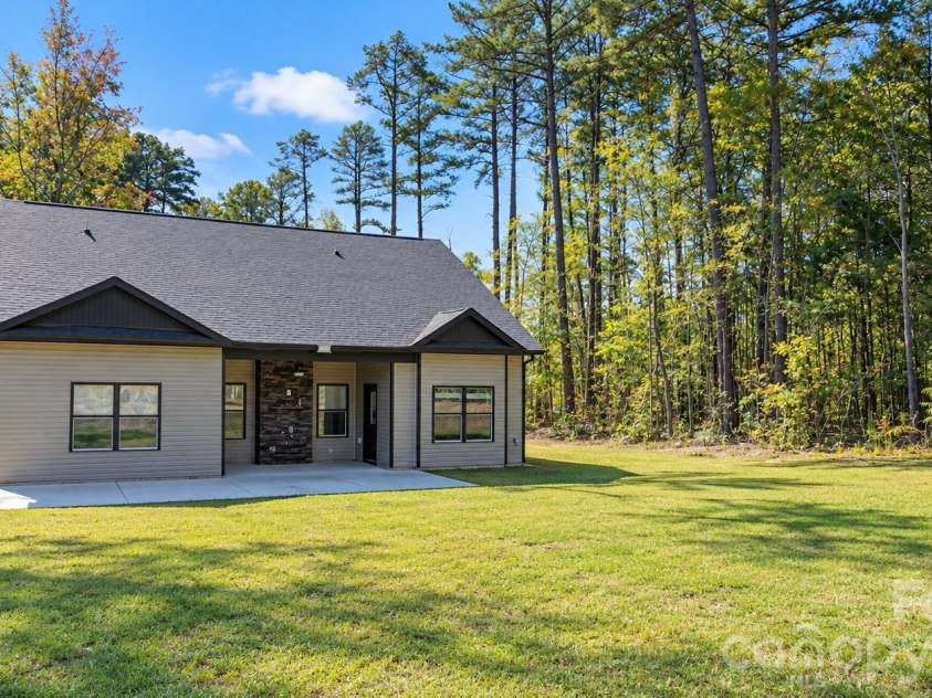 6519 Pargo Road, Charlotte, NC 28216.  MLS# CAR4433799, YatesRealty ID 2004. 
