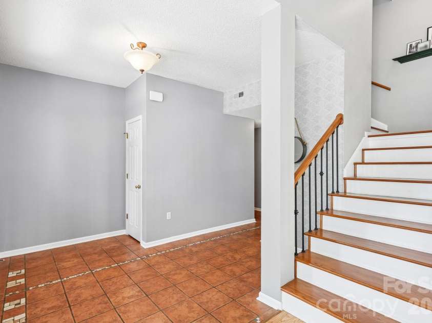 186 Southhaven Drive, Mooresville, NC 28117.  MLS# CAR4375384, YatesRealty ID 20040. 