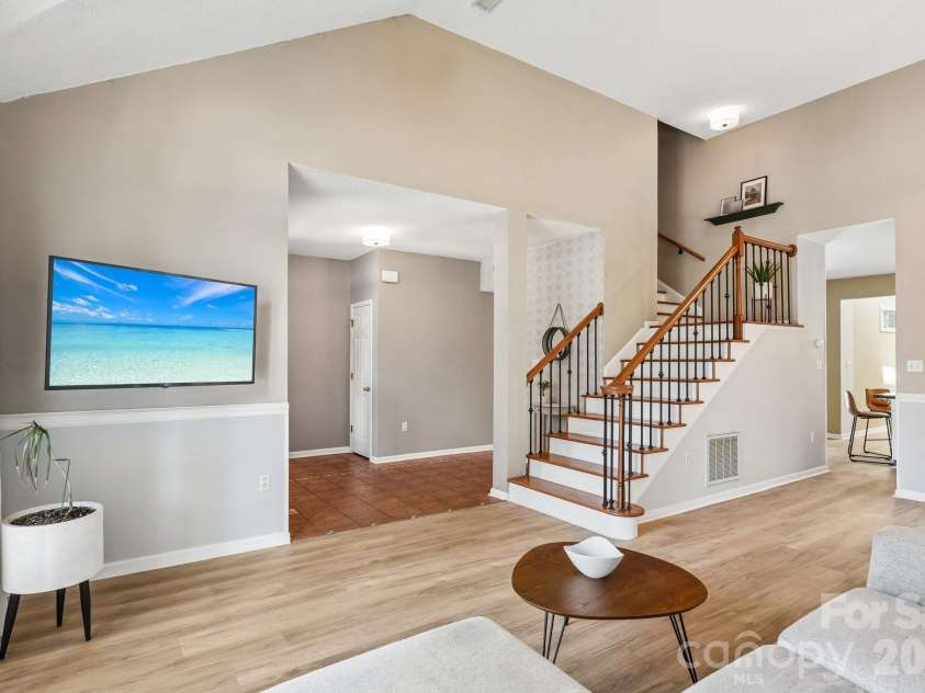 186 Southhaven Drive, Mooresville, NC 28117.  MLS# CAR4375384, YatesRealty ID 20040. 