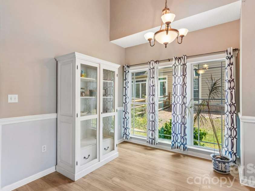 186 Southhaven Drive, Mooresville, NC 28117.  MLS# CAR4375384, YatesRealty ID 20040. 