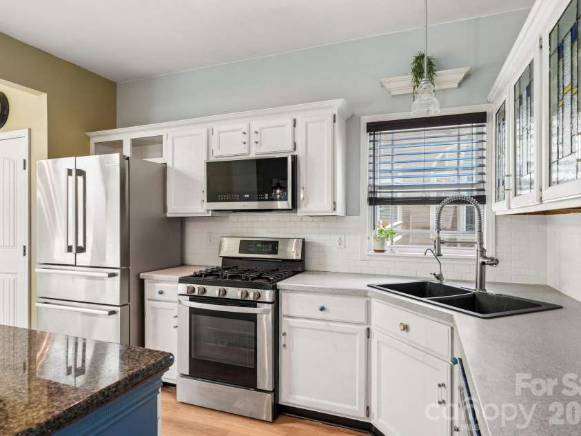 186 Southhaven Drive, Mooresville, NC 28117.  MLS# CAR4375384, YatesRealty ID 20040. 