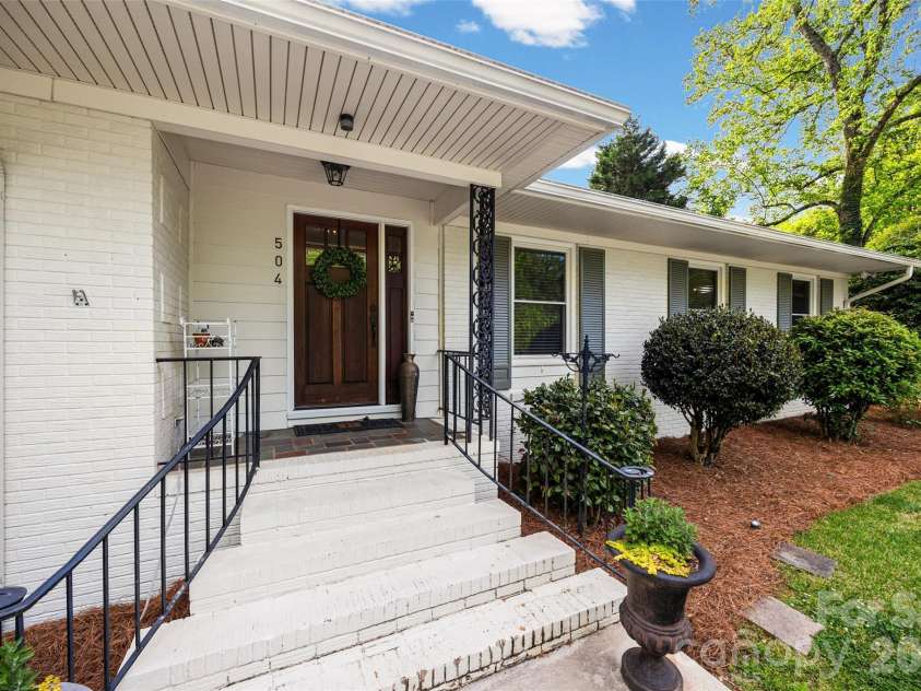 504 Fairway Drive, Fort Mill, SC 29715.  MLS# CAR4377478, YatesRealty ID 20041. 