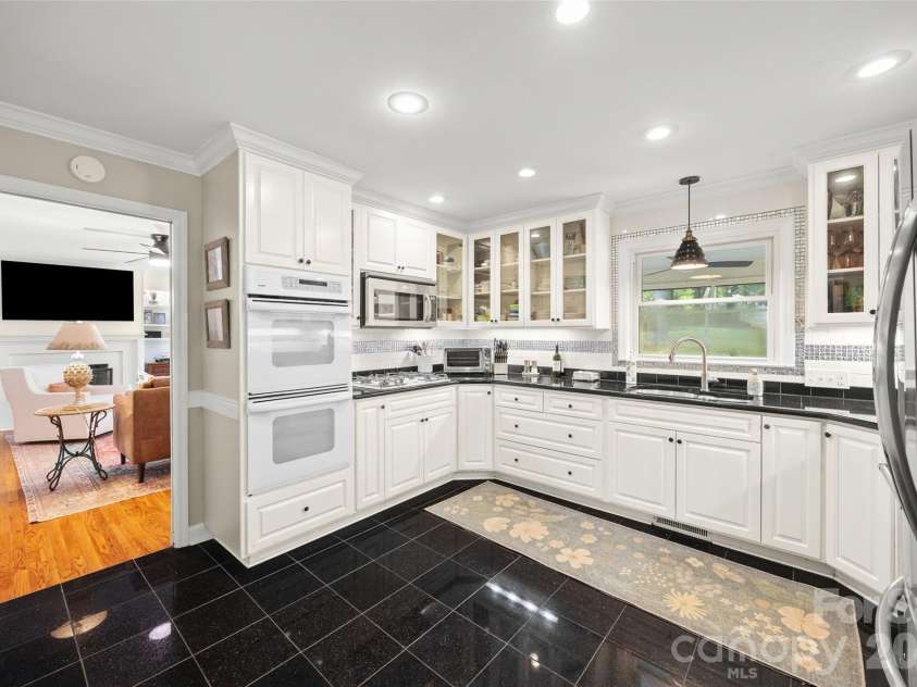 504 Fairway Drive, Fort Mill, SC 29715.  MLS# CAR4377478, YatesRealty ID 20041. 