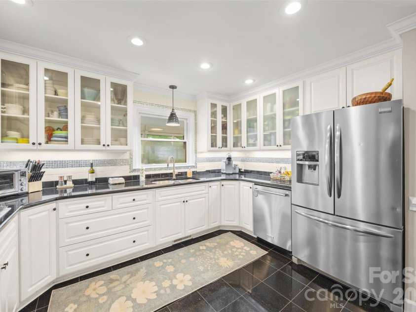 504 Fairway Drive, Fort Mill, SC 29715.  MLS# CAR4377478, YatesRealty ID 20041. 