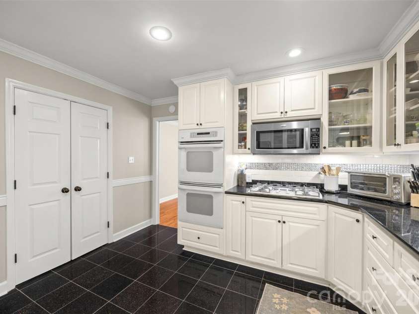 504 Fairway Drive, Fort Mill, SC 29715.  MLS# CAR4377478, YatesRealty ID 20041. 