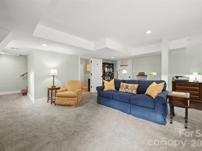 504 Fairway Drive, Fort Mill, SC 29715.  MLS# CAR4377478, YatesRealty ID 20041. 