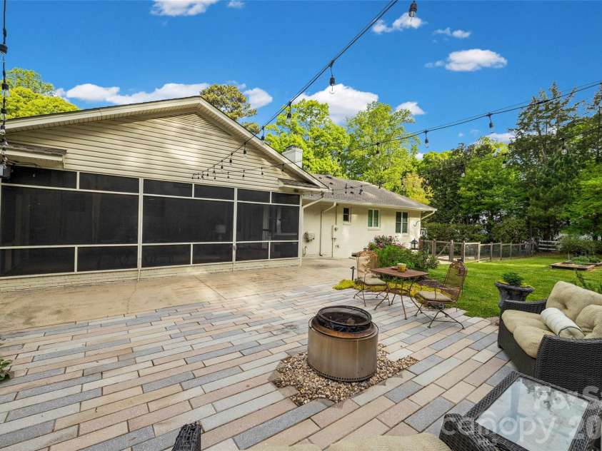 504 Fairway Drive, Fort Mill, SC 29715.  MLS# CAR4377478, YatesRealty ID 20041. 