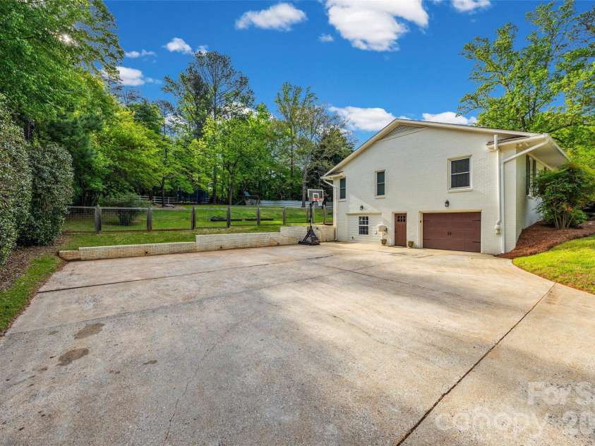 504 Fairway Drive, Fort Mill, SC 29715.  MLS# CAR4377478, YatesRealty ID 20041. 