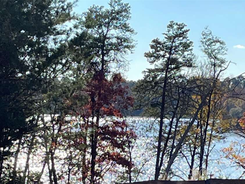 15250 Windward Lane, Lancaster, SC 29720.  MLS# CAR4267968, YatesRealty ID 20042. 