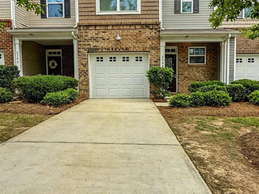 2752 Sawbridge Lane, Gastonia, NC 28056.  MLS# CAR4249063, YatesRealty ID 20043. 