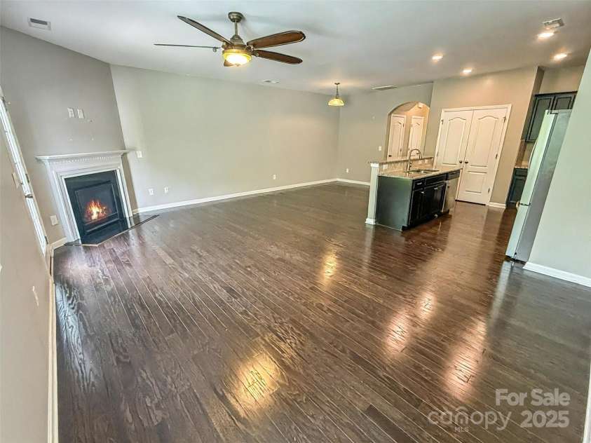 2752 Sawbridge Lane, Gastonia, NC 28056.  MLS# CAR4249063, YatesRealty ID 20043. 