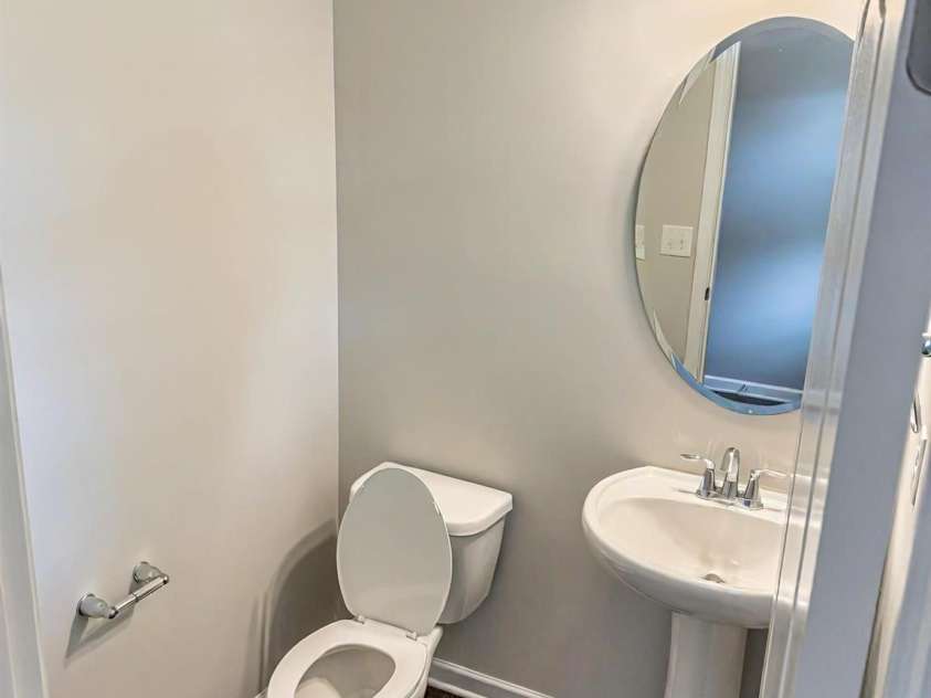 2752 Sawbridge Lane, Gastonia, NC 28056.  MLS# CAR4249063, YatesRealty ID 20043. Half Bathroom